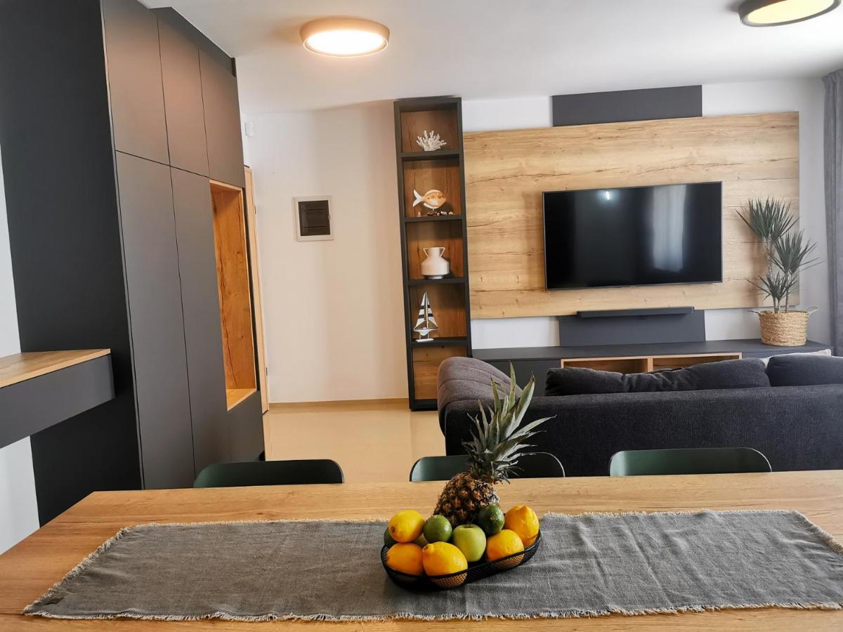 Black Pearl - Luxury Seaside App With Pool & Bbq, Istra Banjole Ngoại thất bức ảnh