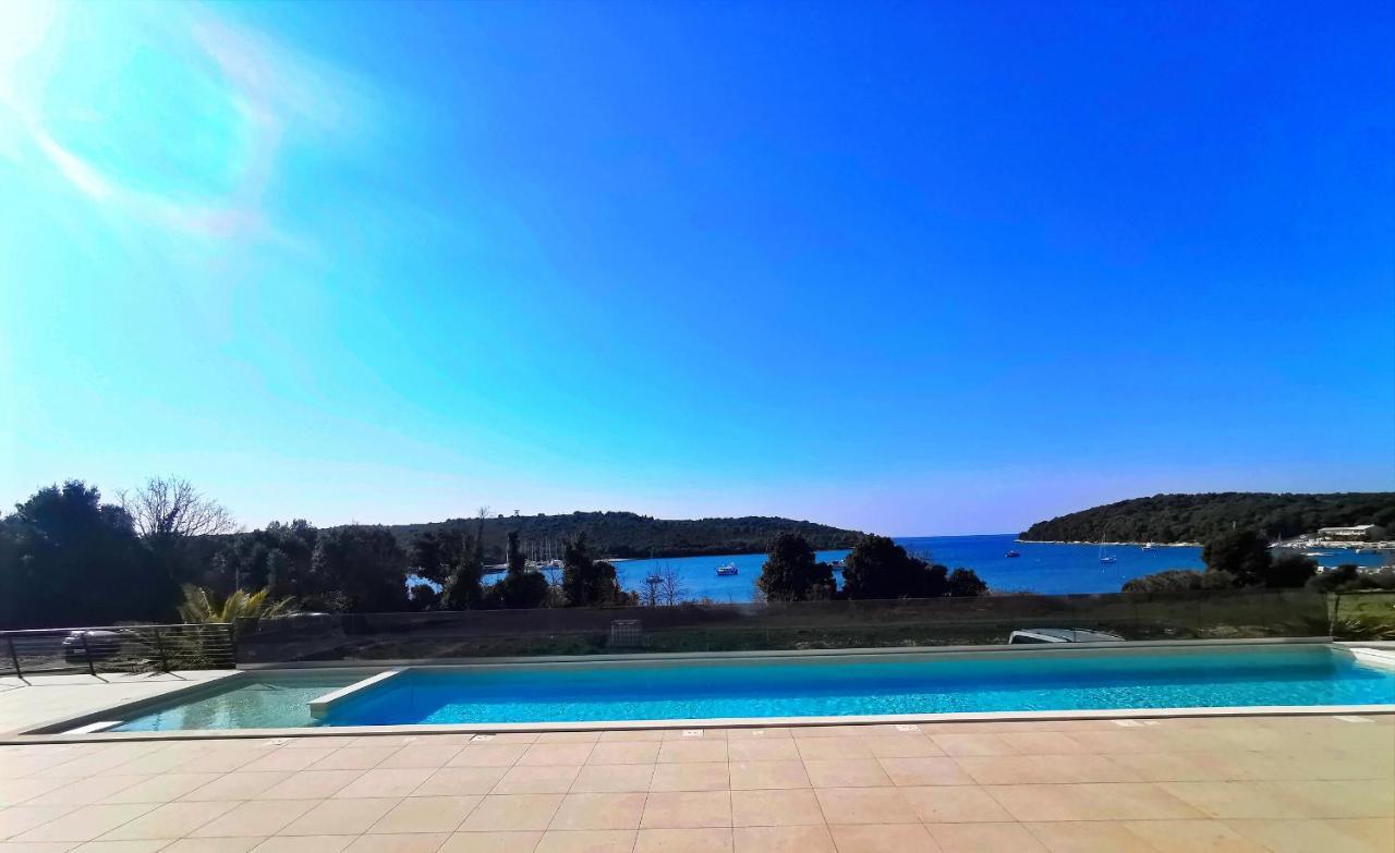 Black Pearl - Luxury Seaside App With Pool & Bbq, Istra Banjole Ngoại thất bức ảnh