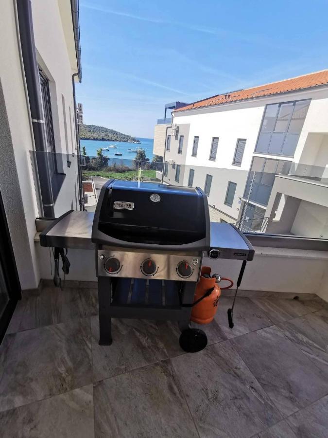 Black Pearl - Luxury Seaside App With Pool & Bbq, Istra Banjole Ngoại thất bức ảnh